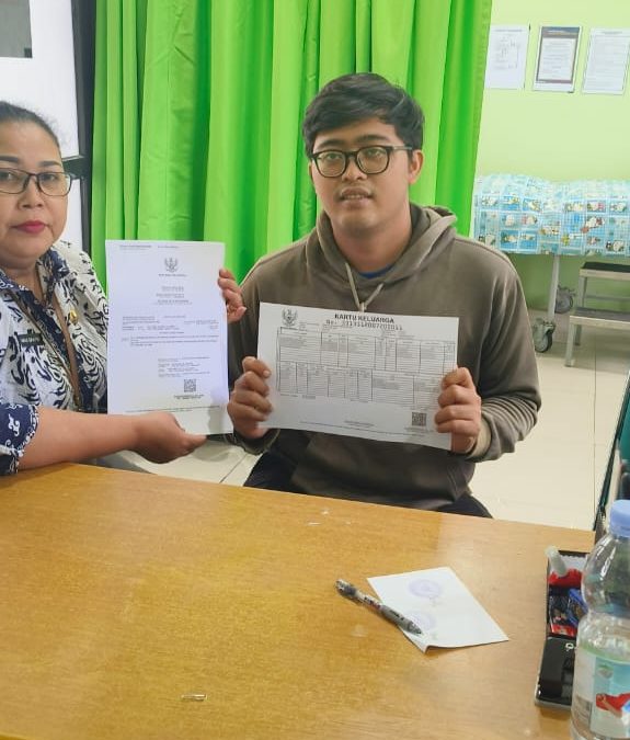 Kerjasama Pelayanan Terpadu secara Online antara Disdukcapil Kabupaten Karanganyar dengan UPT Puskesmas Jaten 1 Karanganyar