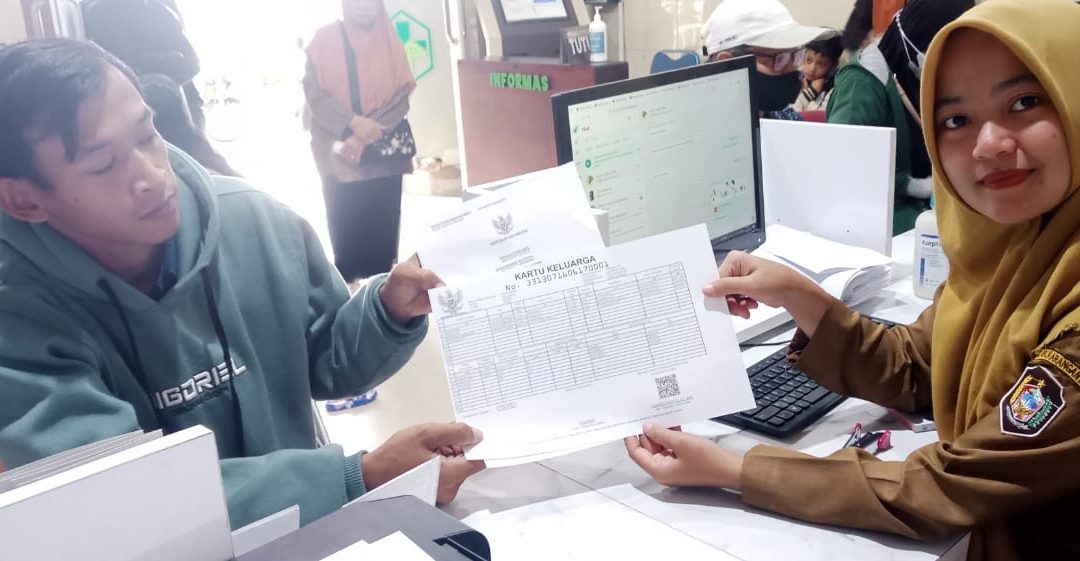 Kerjasama Pelayanan Terpadu secara Online antara Disdukcapil Kabupaten Karanganyar dengan Puskesmas Ngargoyoso Karanganyar