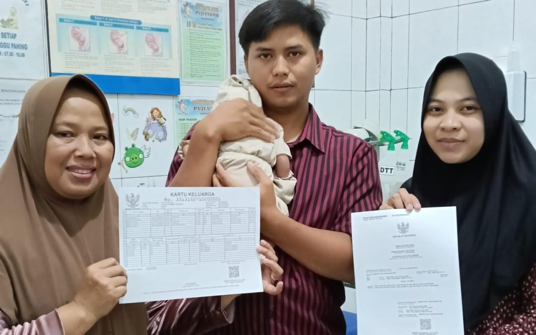 Kerjasama Pelayanan Terpadu secara Online antara Disdukcapil Kabupaten Karanganyar dengan Praktik Mandiri Bidan (PMB) Puji Utomo Kedungjeruk Mojogedang Karanganyar