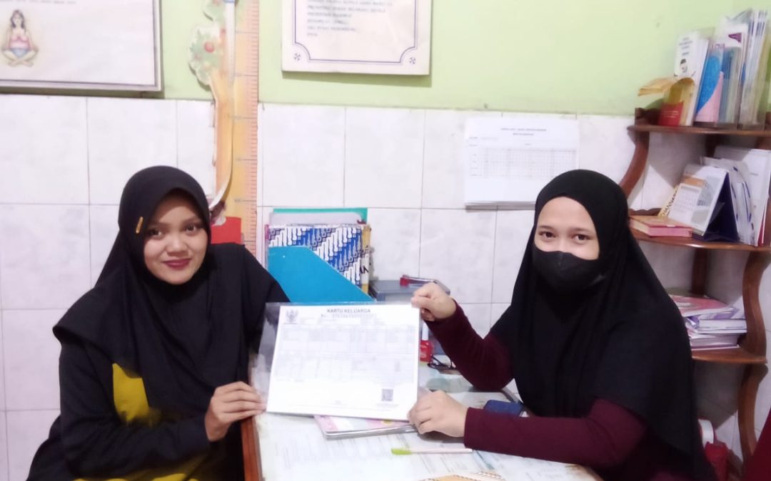 Kerjasama Pelayanan Terpadu secara Online antara Disdukcapil Kabupaten Karanganyar dengan Praktik Mandiri Bidan (PMB) Puji Utomo Kedungjeruk Mojogedang Karanganyar