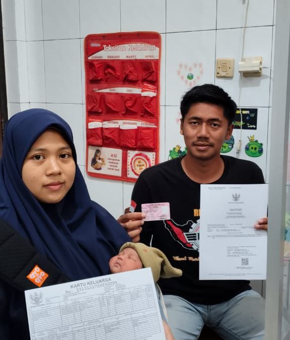Kerjasama Pelayanan Terpadu secara Online antara Disdukcapil Kabupaten Karanganyar dengan Praktik Mandiri Bidan (PMB) Puji Utomo Kedungjeruk Mojogedang Karanganyar