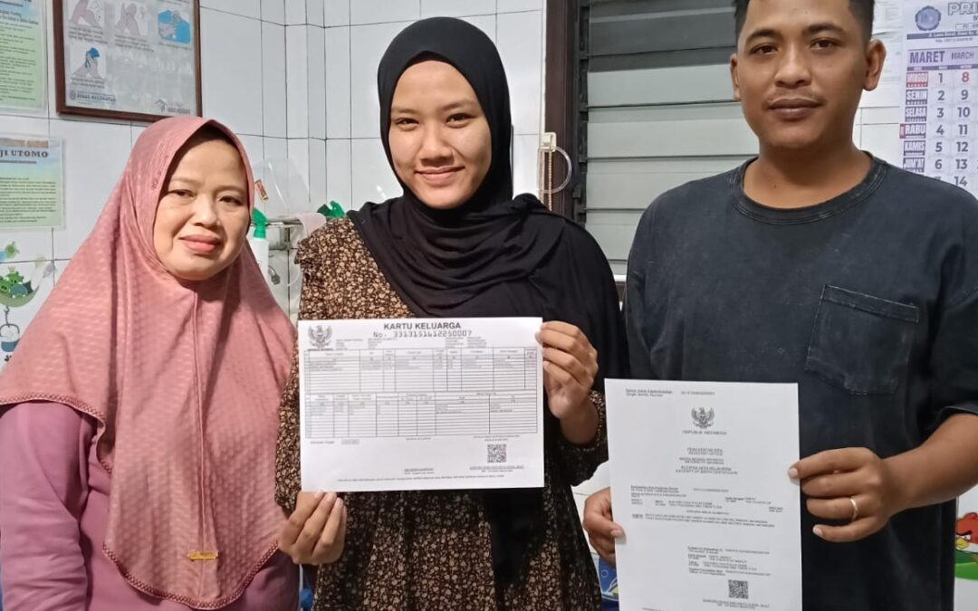 Kerjasama Pelayanan Terpadu secara Online antara Disdukcapil Kabupaten Karanganyar dengan Praktik Mandiri Bidan (PMB) Puji Utomo Kedungjeruk Mojogedang Karanganyar